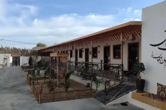 اقامتگاه بومگردی رامش