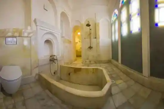 هتل خانه عامری ها