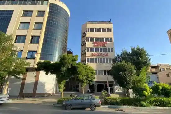 هتل زنده رود-1