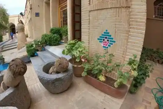 هتل باغ مشیرالممالک یزد