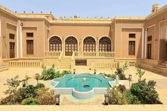 اقامتگاه بوم‌گردی خانه حقیقت