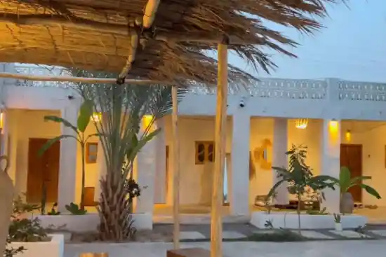 اقامتگاه بومگردی ایزا