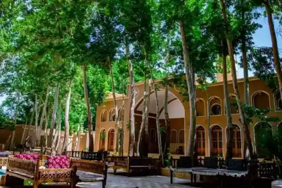 اقامتگاه سنتی باغ خوشنویس