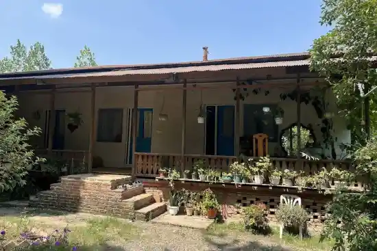 اقامتگاه بومگردی داربن