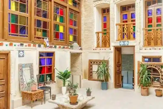 اقامتگاه سنتی پنج دری شیراز