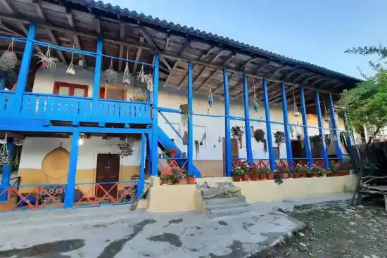 اقامتگاه بوم‌گردی کلبه سوتراش