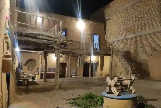 اقامتگاه بومگردی نگین هورامان