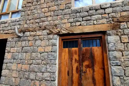 اقامتگاه بومگردی هنار