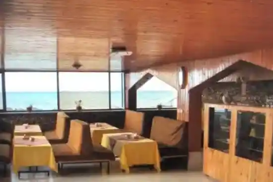 متل گل سرخ نوشهر