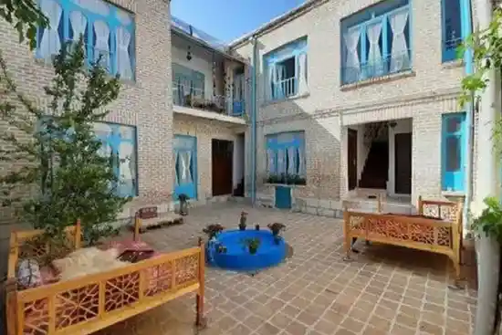 اقامتگاه بومگردی ریوار