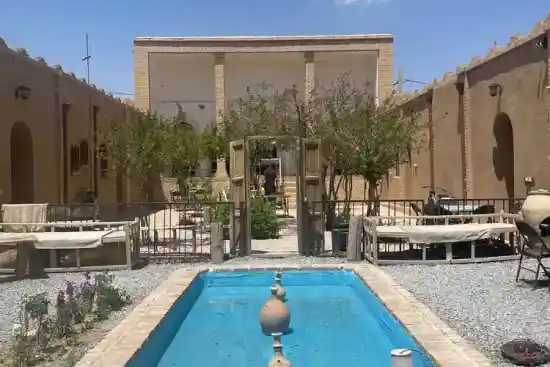 اقامتگاه بوم‌گردی دُرافشان