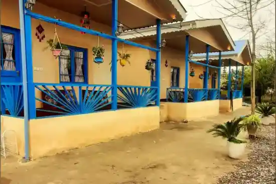 اقامتگاه بومگردی کلبه آبی شاقاجی