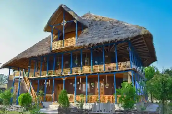 اقامتگاه بومگردی گيلاكو