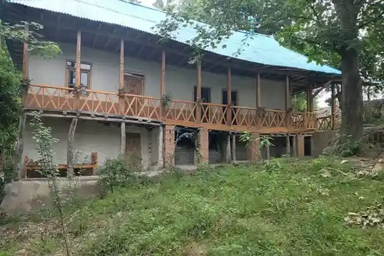 اقامتگاه بومگردی ایشکا