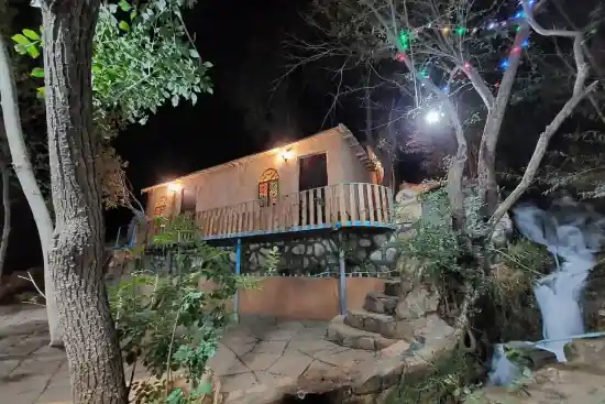 اقامتگاه بوم‌گردی آسیاب جورگ بیضا