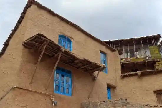 اقامتگاه بومگردی هویه (رستمی)