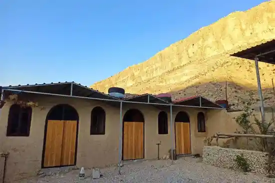 اقامتگاه بومگردی حجار