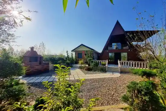 کلبه سوییسی ماه جَبین