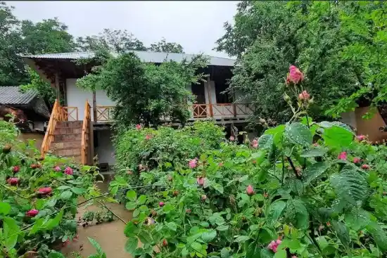 اقامتگاه بومگردی اودا