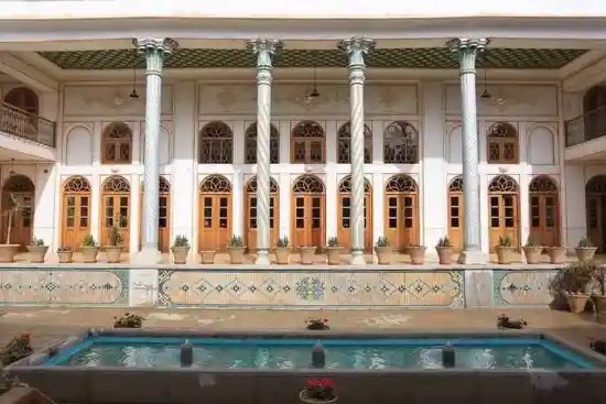 بوتیک هتل خانه کشیش-1