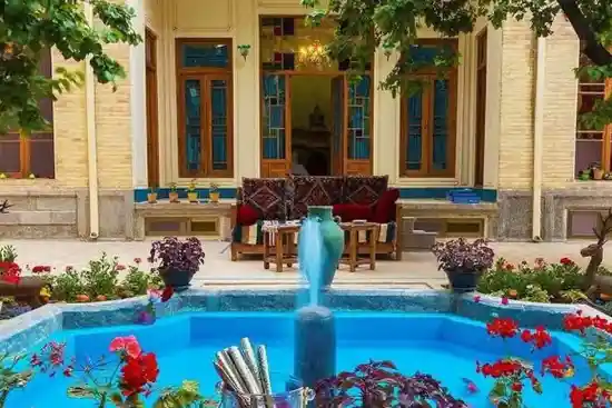 اقامتگاه بومگردی ماه بیبی