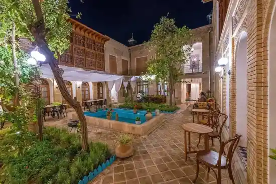 اقامتگاه سنتی درب شازده شیراز