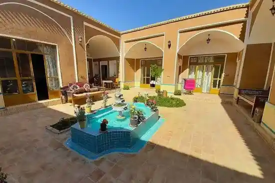 اقامتگاه سنتی حافظ