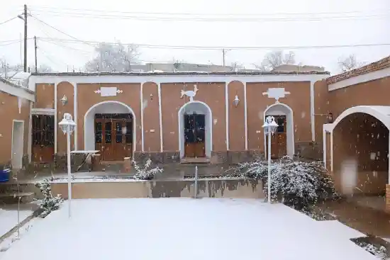 اقامتگاه بومگردی باباحسین جان