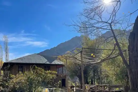 اقامتگاه بوم‌گردی سی سن