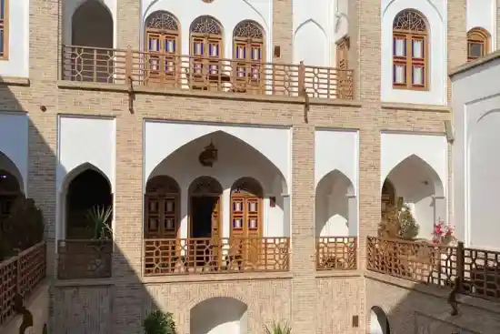 بوتیک هتل گیواک