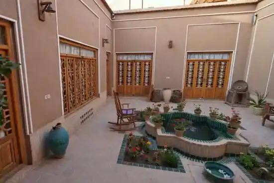 اقامتگاه سنتی خانه مفیدی