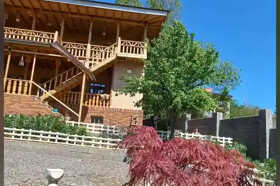 اقامتگاه بومگردی دارکوب