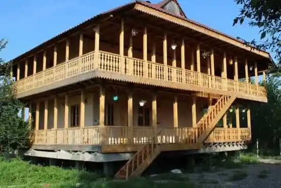 اقامتگاه بومگردی گیلسو