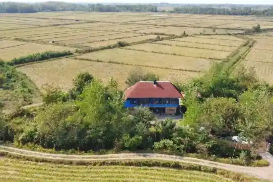 اقامتگاه بومگردی ری را