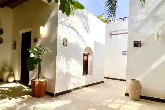 اقامتگاه بومگردی لافت طلا