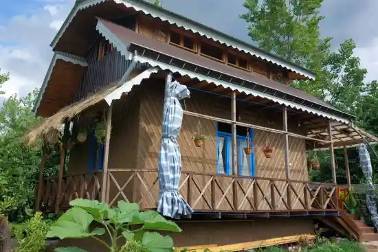 اقامتگاه بومگردی کلان