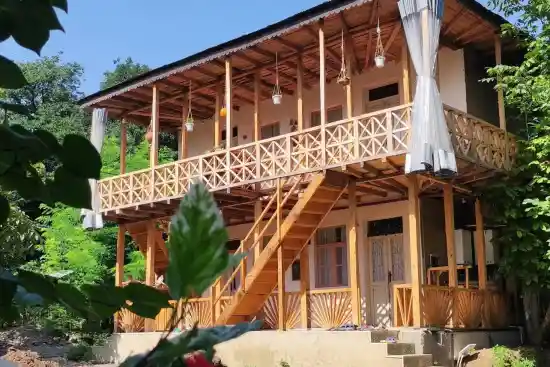 اقامتگاه بوم‌گردی گیلانه جان