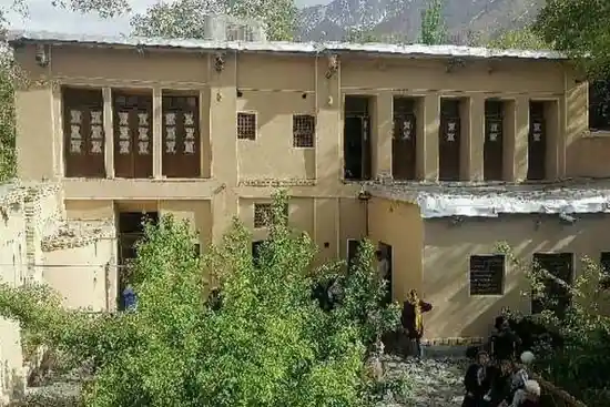 اقامتگاه بومگردی دیرا