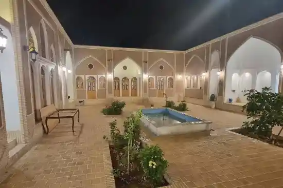 اقامتگاه بوم‌گردی پنجه آفتاب