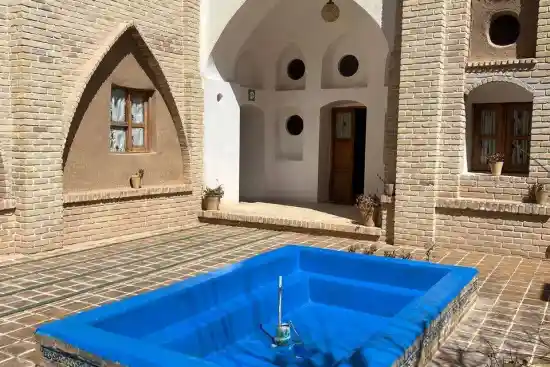 اقامتگاه سنتی فرهنگ میمه