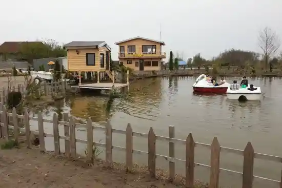 مجتمع گردشگری سقرچین تالاب