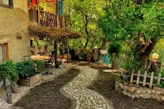 اقامتگاه بومگردی نپارباغ