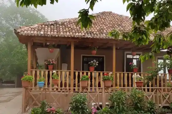 اقامتگاه بوم‌گردی سرونوش