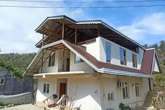 اقامتگاه بومگردی زمرد حویق