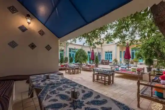 اقامتگاه سنتی هاتف