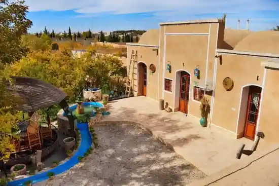 اقامتگاه بومگردی سرو کهن