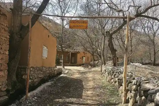 اقامتگاه بومگردی خانه پدری