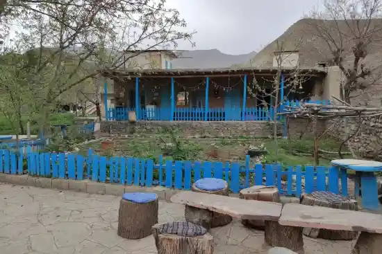 اقامتگاه بومگردی میوان