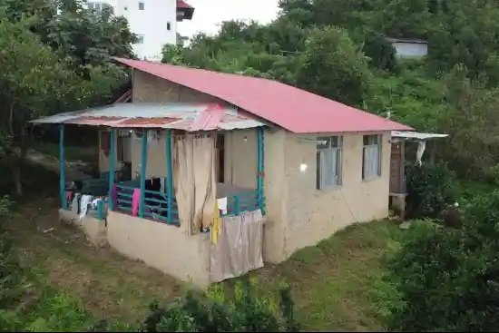 اقامتگاه بوم‌گردی بلوط