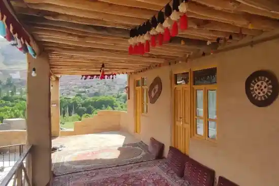 اقامتگاه بومگردی آق داش